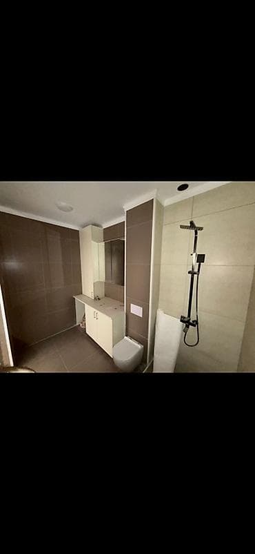 многоквартирный дом барачного типа: Продаётся коттедж у Иссык-Куля | Чон-Сары-Ой Площадь: 85 м² Общая с — 3