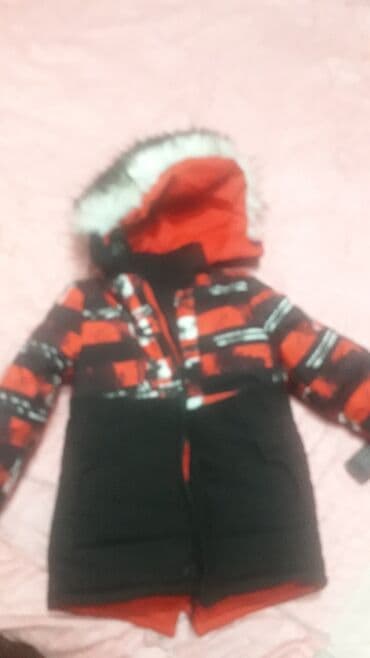 Зимняя куртка для мальчика от5до 7 лет.900с.доставка платная