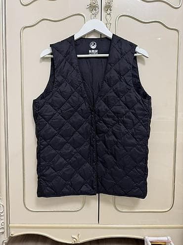 безрукав: Стёганый жилет без рукавов, черный легкая, тонкая - Классический — 1