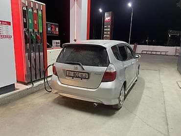 хонда степвагон 1: Honda Jazz: 2004 г., 1.5 л, Кол менен иштөөчү, Бензин, Хетчбек — 4