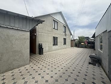 гараж токтогула: Просторный частный дом с благоустроенным двором и хозпостройками — 4