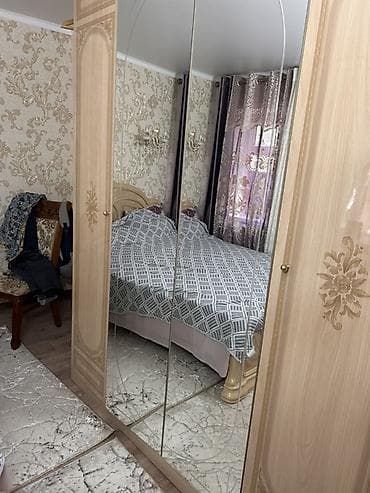 Спальные гарнитуры: Спальня гарнитур итальянский в классическом стиле, цвет светлый — 2