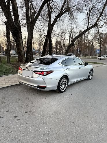 aubi 80: Lexus ES: 2018 г., 2.5 л, Вариатор, Гибрид, Седан — 5
