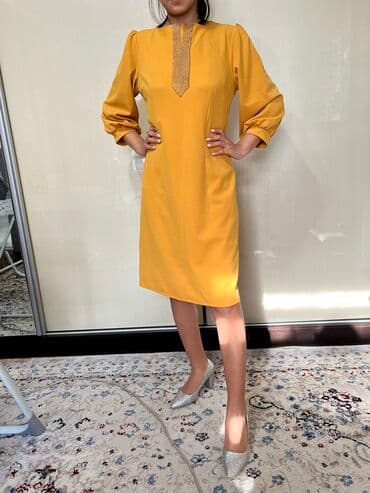 платья в пол для беременных: Продаются женские платья и брюки( желтое платье и брюки размер 46) — 1