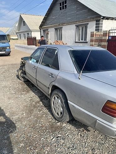 ford transit 2003: Mercedes-Benz W124: 1986 г., Седан — 3