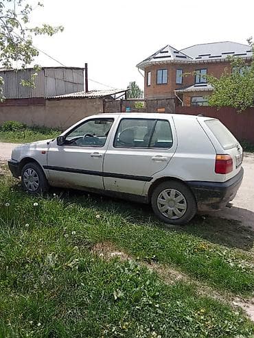 Volkswagen Golf: 1994 г., 1.8 л, Механика, Бензин, Хэтчбэк