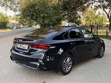 jac m3: Kia K3: 2022 г., Бензин, Седан — 3