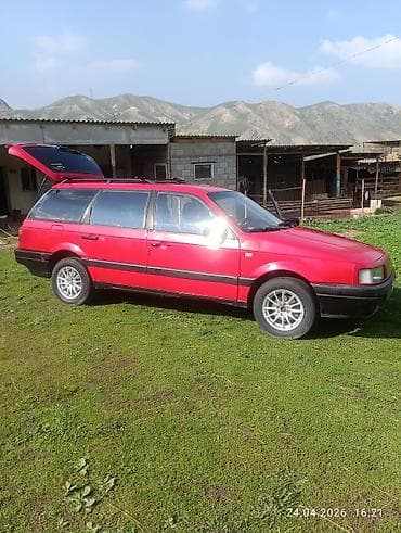 Volkswagen Passat Variant: 1992 г., 1.8 л, Механика, Бензин, Универсал — 8