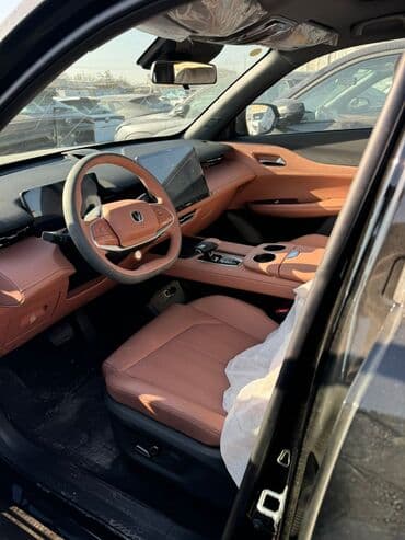 полик нексия 2: Changan Uni-Z: 2025 г., Седан — 8