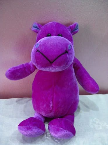 игрушка с пледом внутри: Мягкие игрушки все игрушки чистые и целые. Фиолетовый бегемот высота — 4
