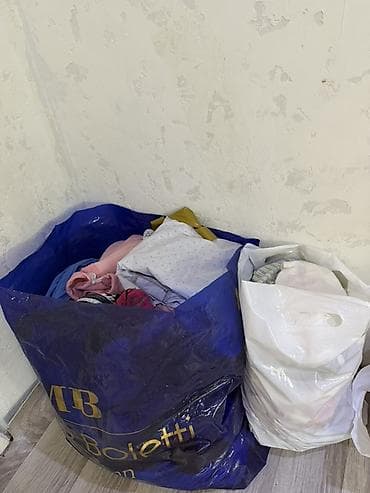 Детские вещи б/у отдам бесплатно на девочек 5-6 лет и для