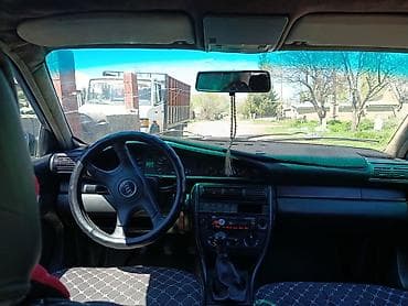 mini jack: Audi 100: 1992 г., Механика, Седан — 3