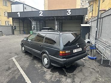 Volkswagen Passat: 1991 г., 1.8 л, Механика, Бензин, Универсал