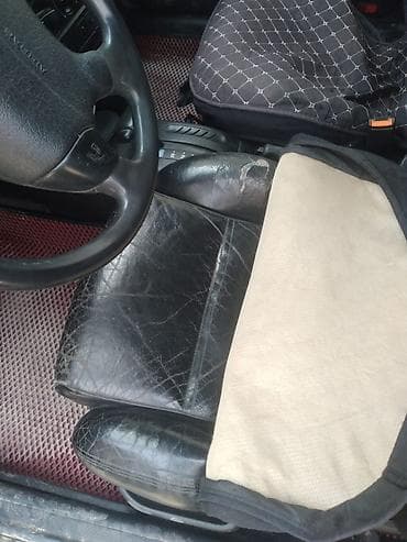 хетчбек: Volkswagen Golf: 1995 г., Хэтчбэк — 7