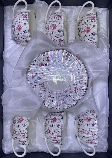 Наборы чайных чашек с блюдцами, фарфор. Описание: - Комплектация — 3