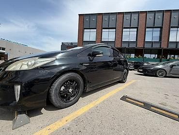 Продажа авто: Toyota Prius: 2015 г., 1.8 л, Вариатор, Гибрид, Хэтчбэк — 6