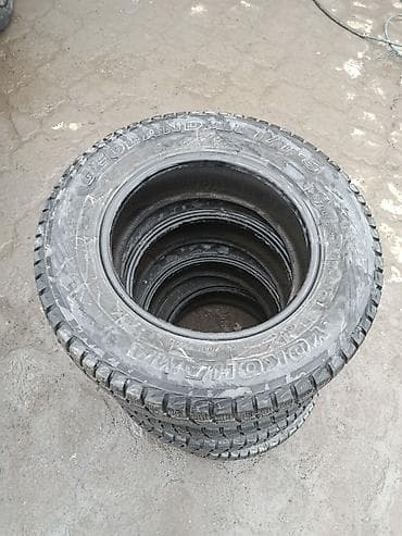 215 70 r16: Шины 215 / 70 / R 16, Зима, Б/у, Комплект, Внедорожные (АТ/МТ), Япония, Yokohama — 1