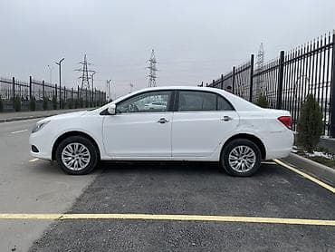 tesla 3: BYD E5: 2019 г., Седан — 3