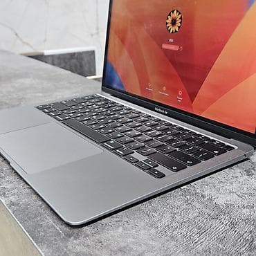 MacBook Air 2020. Подойдет для начала программирования, дизайна — 4