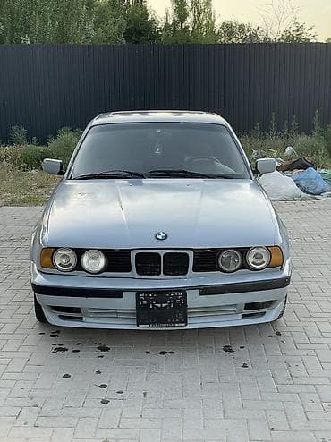унаа бишкек авторынок: BMW 5 series: 1990 г., 2.5 л, Кол менен иштөөчү, Бензин, Седан — 2
