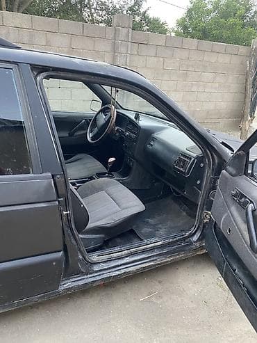 очки на пассат: Volkswagen Passat: 1989 г., Механика, Универсал — 3
