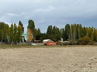 сокулук арал: Продается гостевой дом на берегу озера Иссык-Куль 📍 с. Григорьевка, 30 — 2