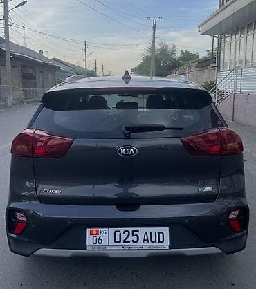 электромобил авто красовер: Kia Niro: 2020 г., 1.6 л, Автомат, Гибрид, Кроссовер — 6