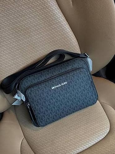 Сумка-кроссбоди Michael Kors - Компактная прямоугольная форма - — 1