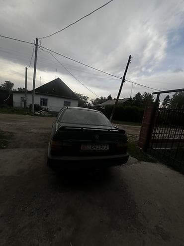 Volkswagen: Volkswagen Passat: 1992 г., 1.8 л, Механика, Бензин, Седан — 5