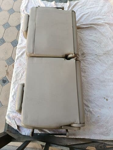 тойота 4 раннер в бишкеке: Орундуктардын үчүнчү катары, Булгаары, Lexus 2008 г., Колдонулган, Оригинал, АКШ — 4