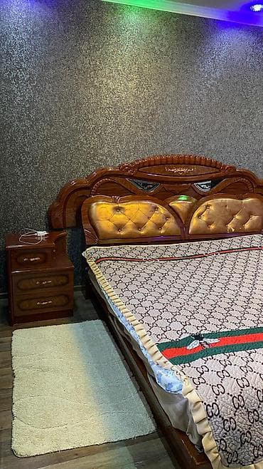 детский парта стол стулья: Спальный гарнитур в классическом стиле из массива/шпона с глянцевой — 1