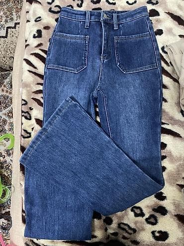 Мырзалардын бут кийими: Продаю вещи каждая вещь стоит 500 сом кроме серой футболки черной — 5