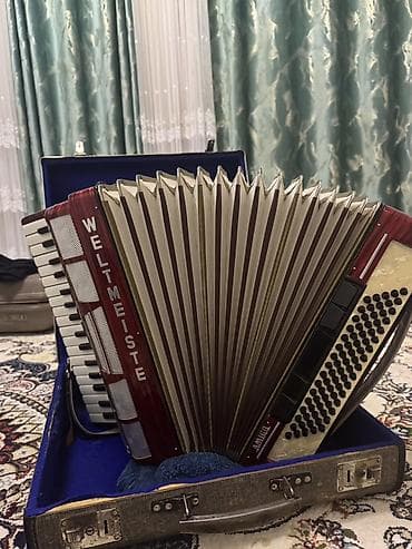 ударный инструмент: Аккордеон Weltmeister (ГДР) - Инструмент клавишно-кнопочного типа — 1