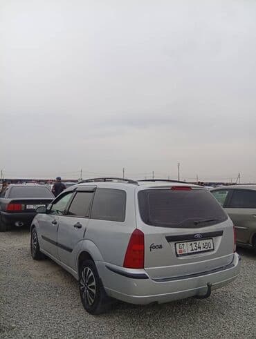 Ford Focus: 2004 г., 1.8 л, Механика, Бензиновая, Универсал