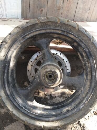 шины на внедорожник: Литые Диски R <13 1 шт, отверстий - 3, Б/у — 3