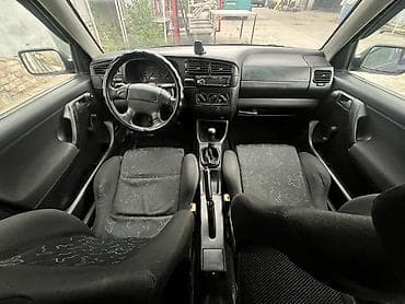 Продажа авто: Volkswagen Golf: 1995 г., 1.6 л, Механика, Бензин, Хэтчбэк — 5