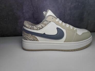 женские зимние сапоги из натуральной кожи и меха: Кроссовки, 36, 40, Air Jordan, Новый, цвет - Белый, Самовывоз, Платная доставка — 4