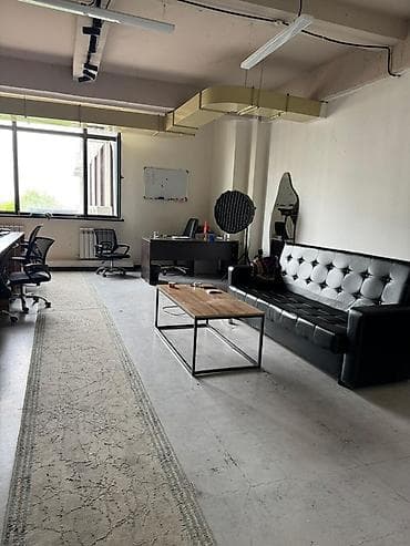 бокс секция: Аренда офисов, 45 м², В бизнес центре, С отдельным входом — 4