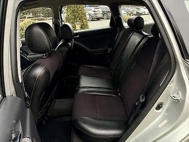 sprinter 2003: Toyota Matrix: 2003 г., 1.8 л, Автомат, Бензин, Хэтчбэк — 5