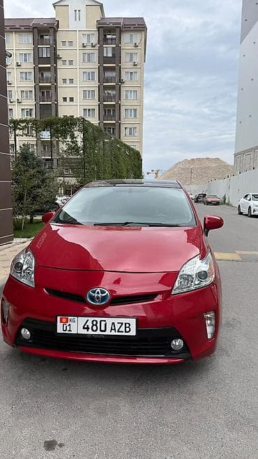 Toyota Prius: 2013 г., 1.8 л, Вариатор, Гибрид, Лифтбек