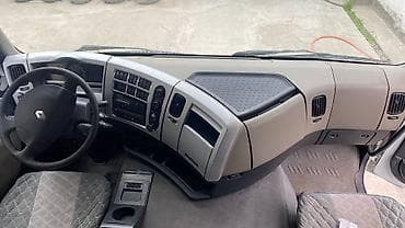 бетон кесебиз: Сүйрөгүч, Renault, 2012 г. — 10