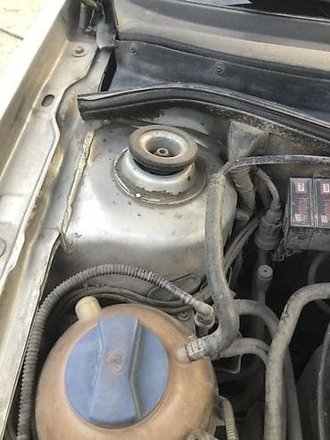 будка авто: Volkswagen Golf Variant: 1999 г., 2 л, Ручные, Бензин, Универсал — 9