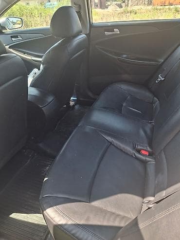 spark 7: Hyundai Sonata: 2009 г., 2 л, Автомат, Газ, Седан — 6