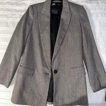 Спецодежда: Женский пиджак ZARA - Классический однобортный крой с одним — 1