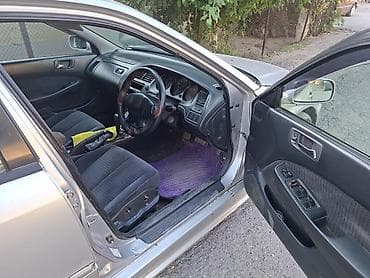 Honda Accord: 2002 г., 1.8 л, Автомат, Бензин, Седан — 5