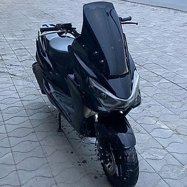 suzuki shift: Скутер 49–50 см³, черный, с высоким Продаю скутер Макси Лия мотор — 3