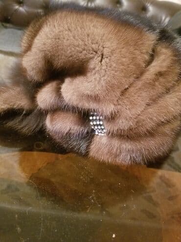 Шапочка женская норка. под вашу шубку.Теплая и очень легкая.Модель at lalafo.kg Шапочка женская норка. под вашу шубку.Теплая и очень легкая.Модель