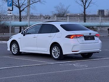 mark 2 110: Toyota Corolla: 2020 г., 1.8 л, Автомат, Гибрид, Седан — 4