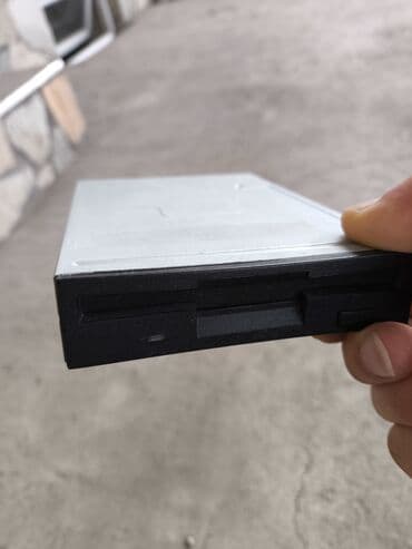 Дисковод для дискет (1.44 МБ), внутренний, форм‑фактор 3.5", высота