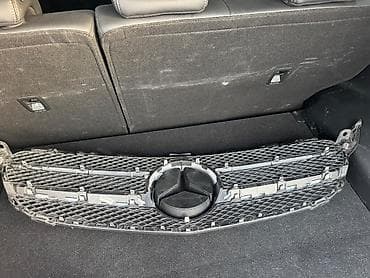 w205: Решетка радиатора Mercedes-Benz 2019 г., Б/у, Оригинал — 4